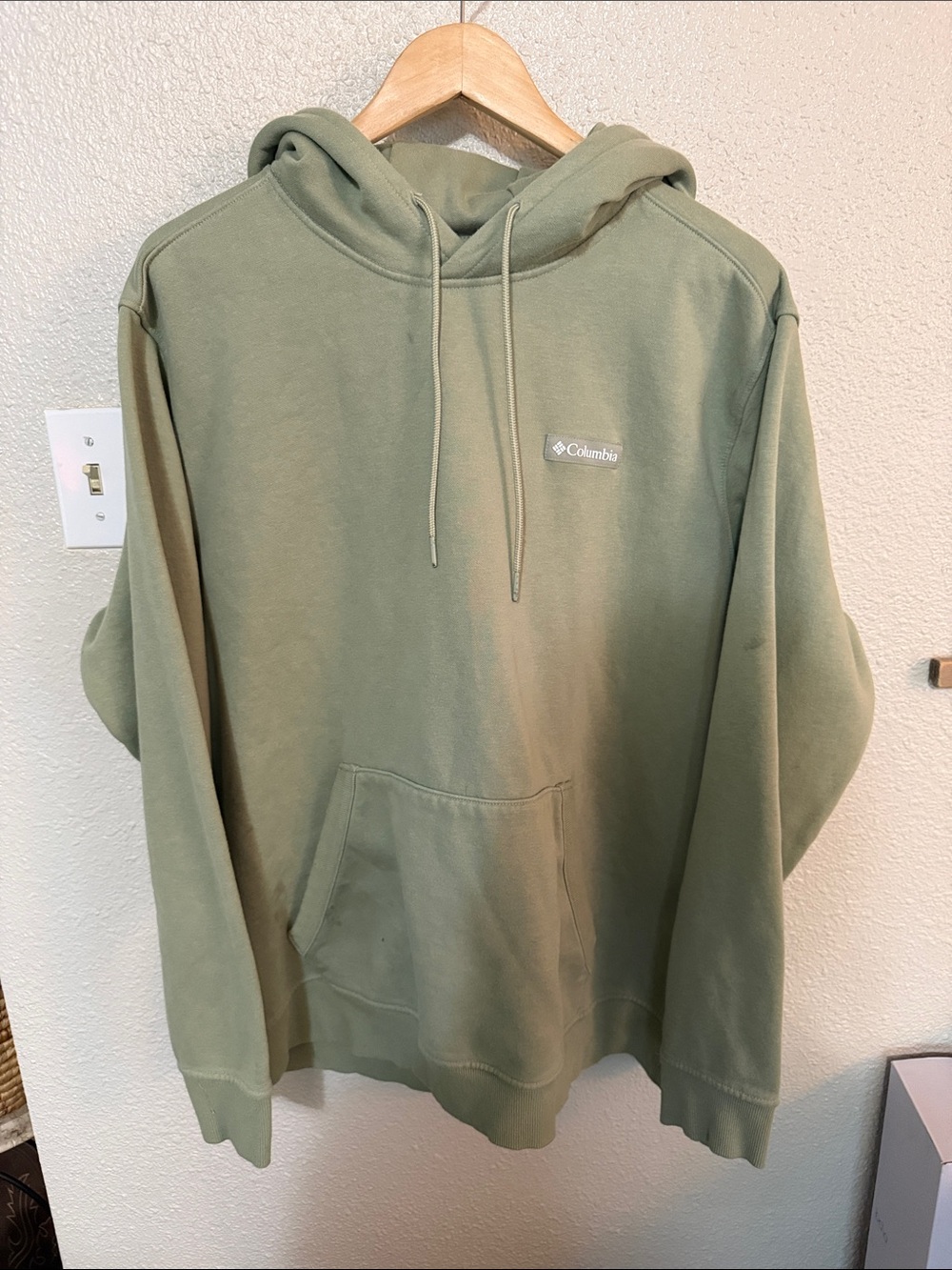 Columbia Men's Sage Green Pullover Hoodie